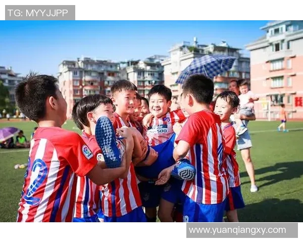 玻利瓦尔与德芬的较量：足球激情与战术智慧的巅峰对决