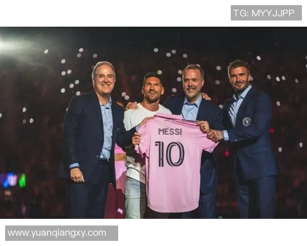 梅西与贝克汉姆的足球传奇对决：技术与魅力的巅峰碰撞