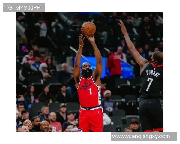 勇士与快船激战四月精彩对决全场回顾与精彩瞬间分析