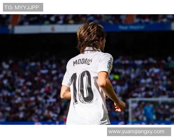 莫德里奇：从克罗地亚足球天才到世界足坛的传奇巨星之路